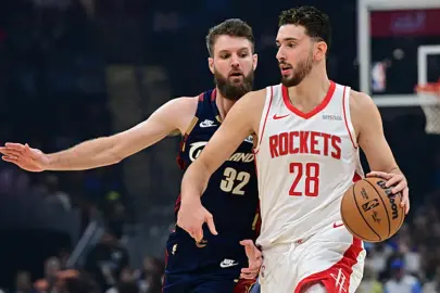 Alperen Şengün yine büyük oynadı! Yılın savunmacısı bile onu durduramadı...