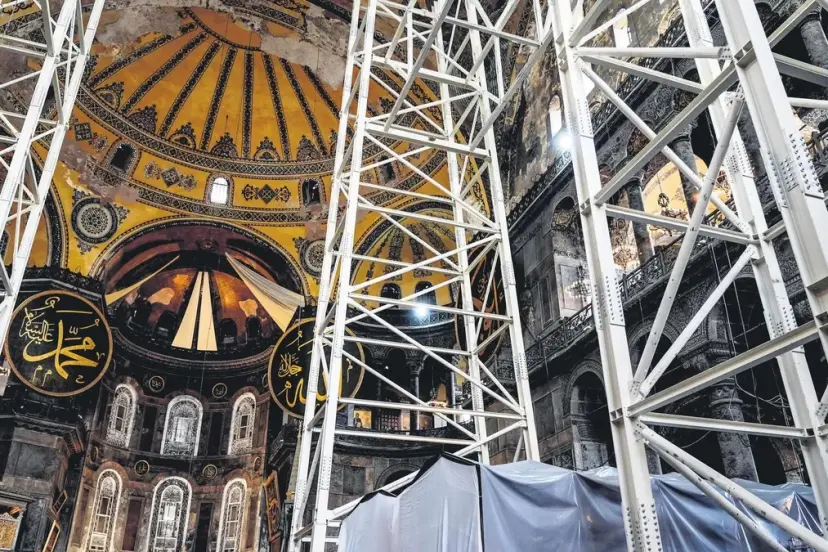 Ayasofya’nın her noktasında çalışma yapıyoruz