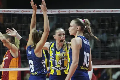 Fenerbahçe derbide Galatasaray'ı mağlup etti