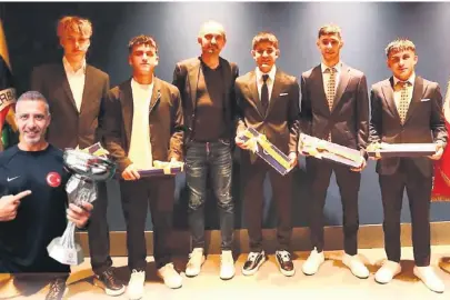 Fenerbahçe'nin genç yetenekleri için açıklama: "Yeni Gökhanlar Emreler geliyor!"