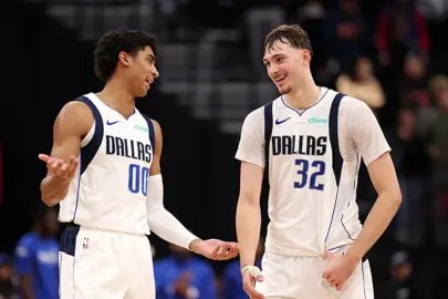 NBA'de Cooper Flagg, Mavericks'in Clippers'ı yendiği maçta tarihe geçti