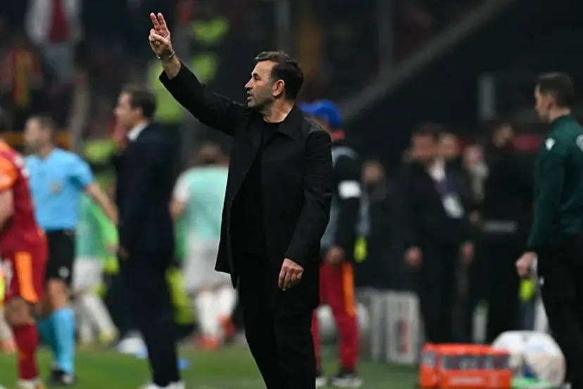 Okan Buruk: "Hakemin çok kritik bir hata yaptığını söylemek gerekiyor"