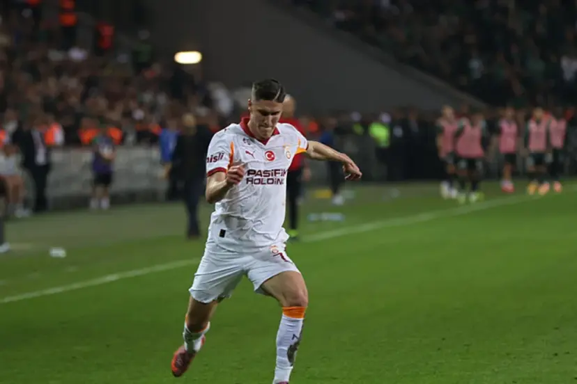 PFDK'dan Roland Sallai'ye 2 maç ceza!