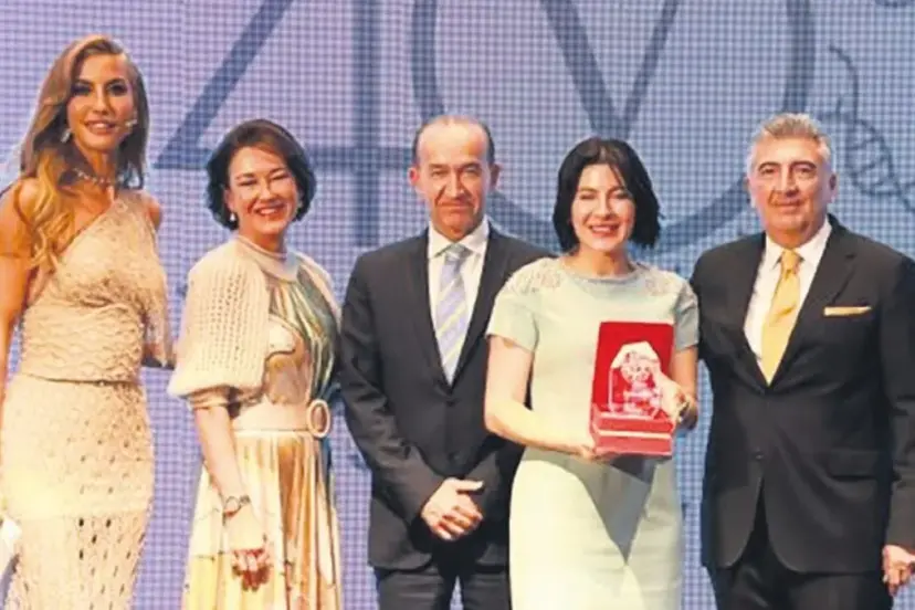 Sanat dünyasını buluşturan davet