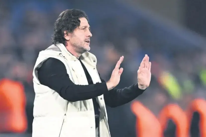 Tekke: Herkes sopayla bekliyor