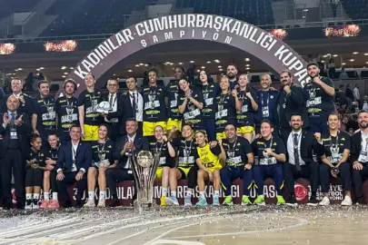 Bakan Osman Aşkın Bak'tan Fenerbahçe Ope'e tebrik!