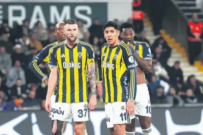 Kanarya’ya Yıldırım çarptı!