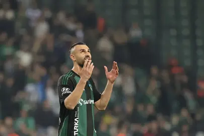 Kocaelisporlu oyuncu Serdar Dursun camiadan özür diledi