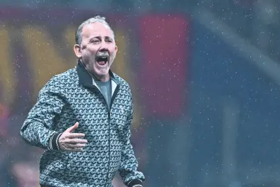 Savunmanın soluna ‘Topçu’ desteği!