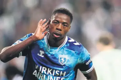 Tek başına hepsine bedel!