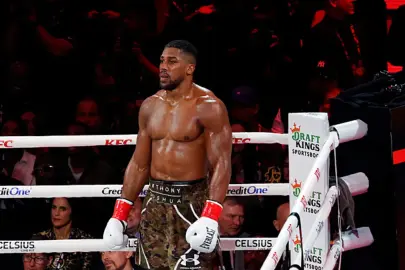 Ünlü boksör Anthony Joshua trafik kazası yaptı! 2 kişi hayatını kaybetti...