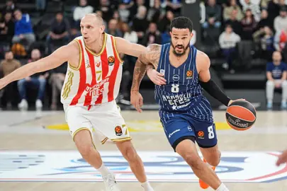 Anadolu Efes, Kızılyıldız’a farklı mağlup oldu!