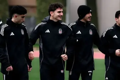 Beşiktaş'ta Salih Uçan'dan gençlere jest!