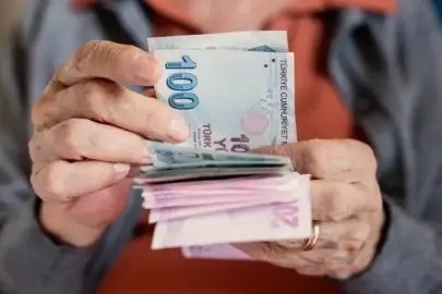 Emekli, dul ve yetim maaşı fark ödemeleri için tarih verildi!