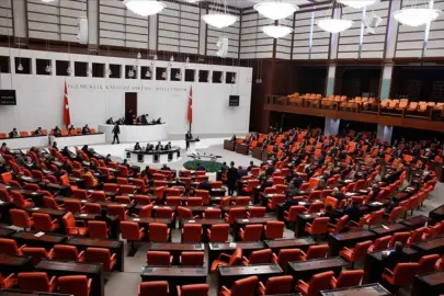 En düşük emekli maaşını öngören kanun teklifi TBMM'de kabul edildi!