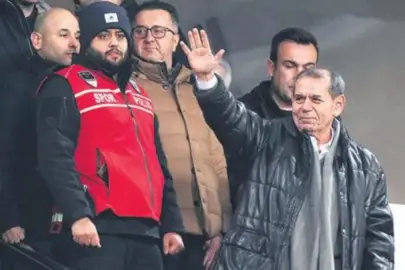 Erden Timur’un yanındayız!