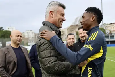 Fenerbahçe'de Sadettin Saran ile Anthony Musaba buluştu! 'Beraber şampiyon olacağız'