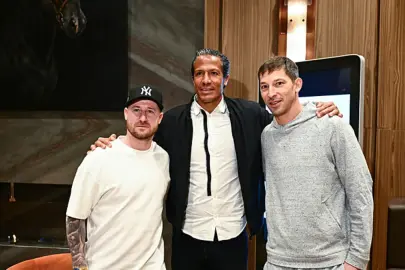 Fenerbahçe'nin eski yıldızları Alves ile Stoch'tan Süper Kupa açıklaması!