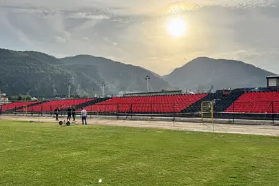 Galatasaray maçı için portatif tribün kuruldu!