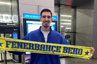 Nando De Colo, İstanbul’a geldi!