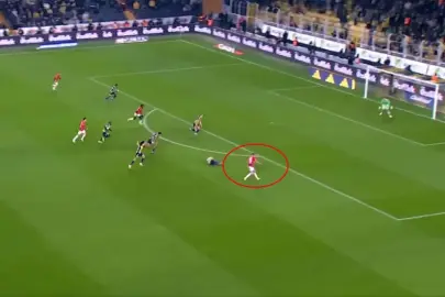 3-0 yenikken yaptığı hareketi Fener taraftarı ayakta alkışladı