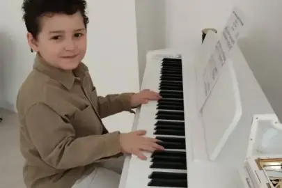 6 yaşındaki piyaniste Polonya’dan çifte ödül