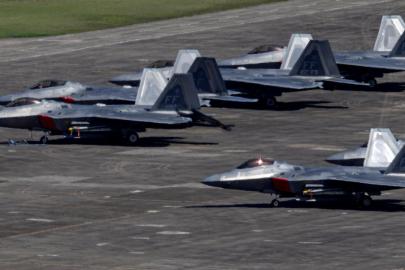 ABD son 48 saatte Orta Doğu'daki üslerine onlarca savaş ve tanker uçağı sevk etti