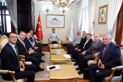 Afyonkarahisar iş dünyasından İçişleri Bakan Yardımcılığına atanan Kübra Güran Yiğitbaşı'na teşekkür