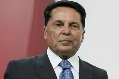 Ahmet Özer kimdir, hangi partiden? Eski Esenyurt Belediye Başkanı Ahmet Özer kaç yaşında, nereli, evli mi? 