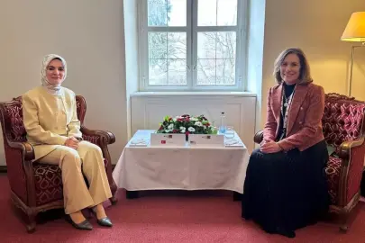 Aile ve Sosyal Hizmetler Bakanı Göktaş, Macaristan'da