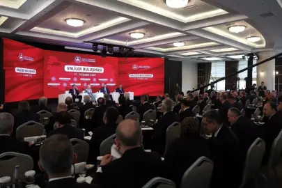 Aile ve Sosyal Hizmetler Bakanı Göktaş, Valiler Buluşması'na katıldı