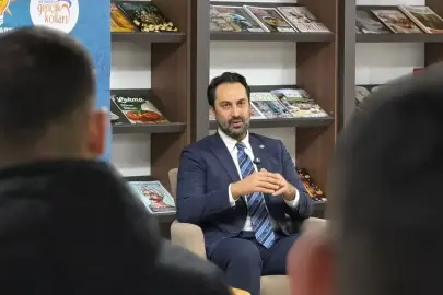 AK Parti'li Arınç Manisa'da gençlerle buluştu