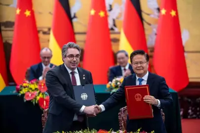 Almanya Başbakanı Merz, Çinli lider Xi ile bir araya geldi