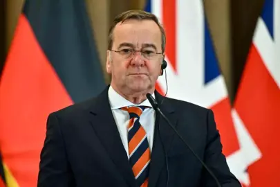 Almanya Savunma Bakanı Pistorius: "Trump, Alaska'da Putin'i kırmızı halıda karşılayarak savaşın gidişatını etkiledi"