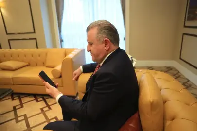 Bakan Bak, Kış Olimpiyat Oyunları'nda yarışacak milli sporcularla görüştü