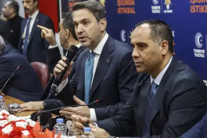 Bakan Bayraktar: Türkiye Cumhuriyeti tarihinin en büyük projesi Mersin'de hayata geçiyor