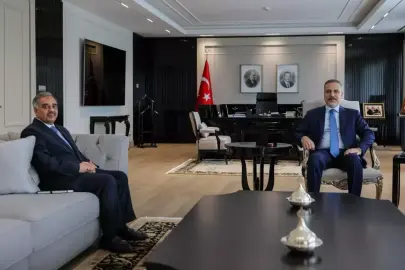 Bakan Fidan, D-8 Genel Sekreteri Büyükelçi Mahmood ile görüştü