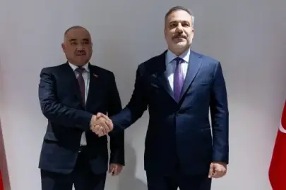 Bakan Fidan Kırgızistan Meclis Başkanı Turgunbek uulu ile bir araya geldi