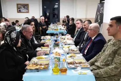 Bakan Güler Bayburt'ta şehit aileleri ve gazilerle iftarda buluştu