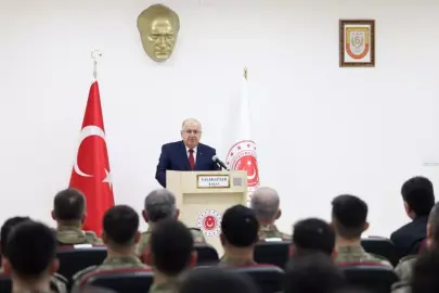 Bakan Güler, Kilis'te birlikleri denetledi