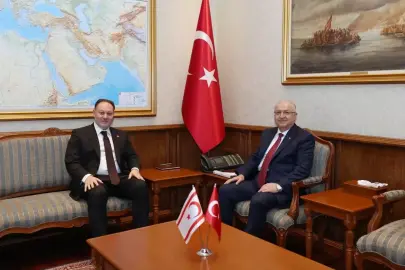 Bakan Güler, KKTC Meclis Başkanı Öztürkler ile görüştü