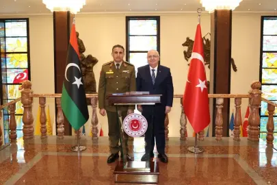 Bakan Güler, Libya Genelkurmay Başkan Vekili?Korgeneral Al-Namroush'u kabul etti