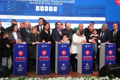 Bakan Kacır: Tam bağımsız Türkiye yolculuğumuza devam ediyoruz