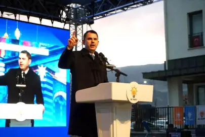 Bakan Kurum: "Depremden bu yana felaket üzerinden siyaset kurdular, depremzede kardeşlerimizin yuvasına kavuşması işlerine gelmiyor"