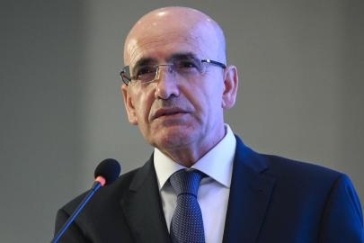 Bakan Şimşek: Zorlu küresel koşullara rağmen cari dengede sürdürülebilir seviyeler korunuyor