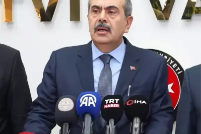 Bakan Tekin: 168 kişinin imzaladığı metinle ilgili suç duyurusunda bulunacağız