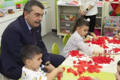 Bakan Tekin, Anaokulu Ziyaretinde Eğitim Standartlarını Vurguladı