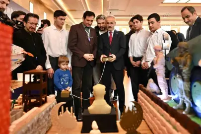 Bakan Uraloğlu: "Çocuklarımız dijital platformlarda olması gerektiği kadar olacaklar"