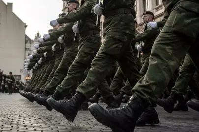 Belçika, yedek askerlik için yaş sınırını 67'ye yükseltti