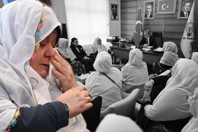 Belediye başkanına kıyafeti üzerinden hakaret eden kişi İYİ Parti'den ihraç edildi. Zeynep Güneş: "Başörtülü olmak ayıp mıdır?"